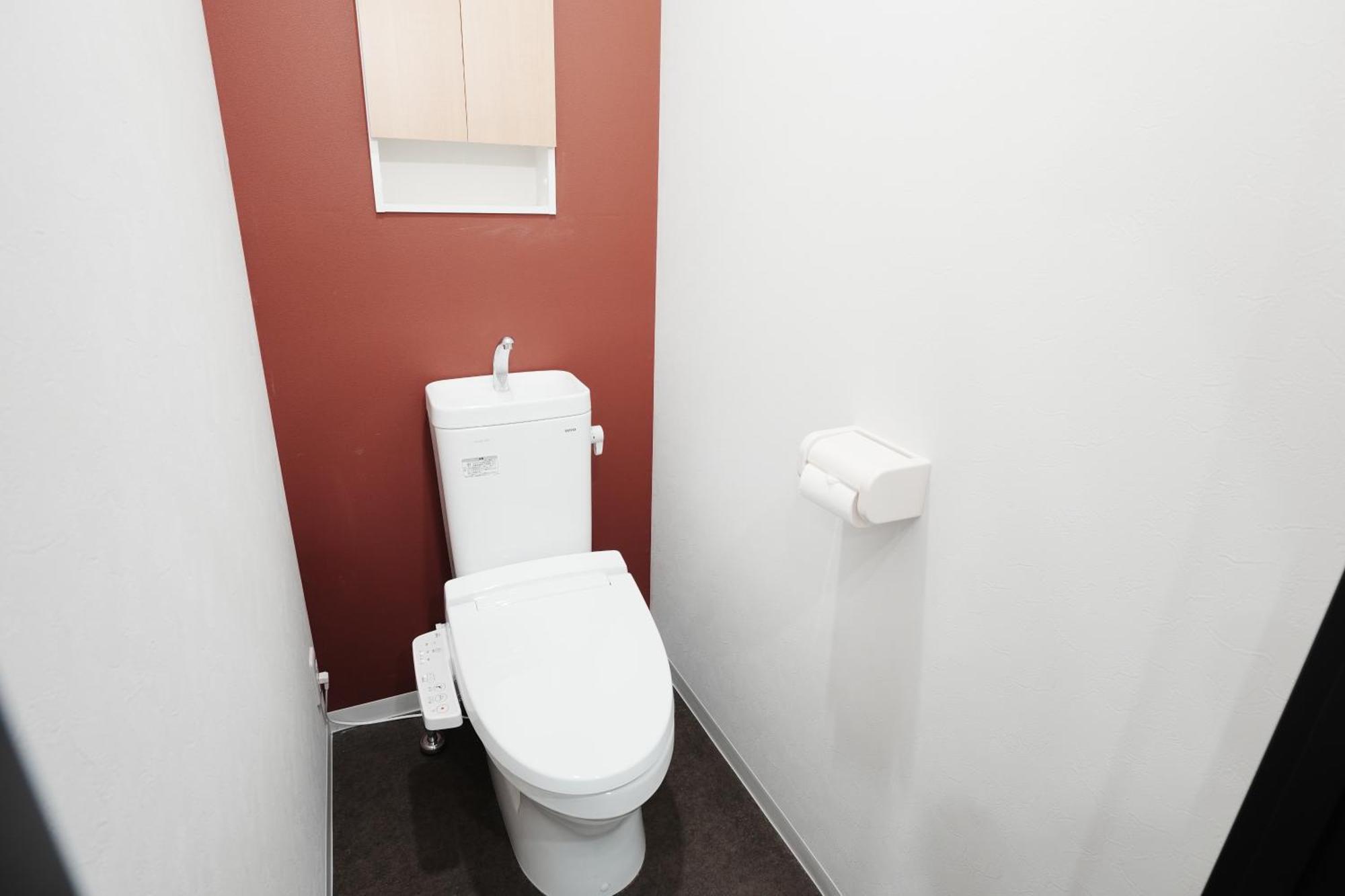 Newly Opened, 3 Min Walk To Hanazonocho Subway Station, Large Flat! 3 Min Drive To Namba!