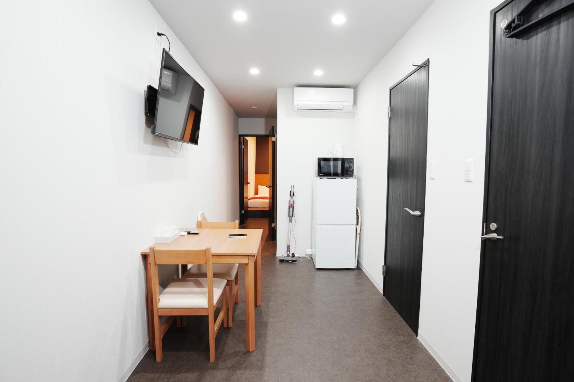 Newly Opened, 3 Min Walk To Hanazonocho Subway Station, Large Flat! 3 Min Drive To Namba! Osaka
