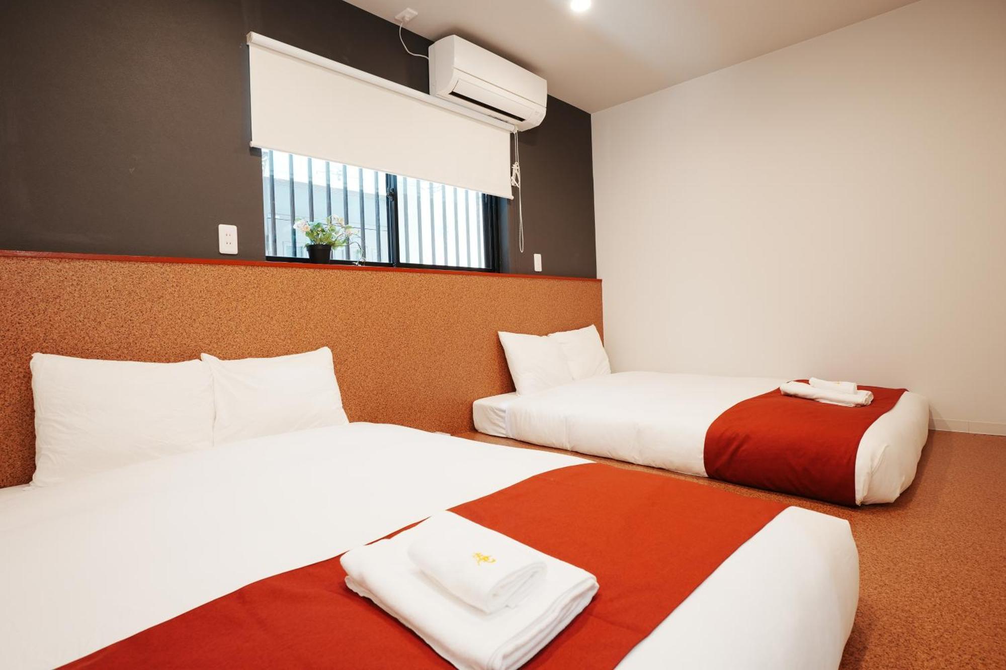 Newly Opened, 3 Min Walk To Hanazonocho Subway Station, Large Flat! 3 Min Drive To Namba! Osaka