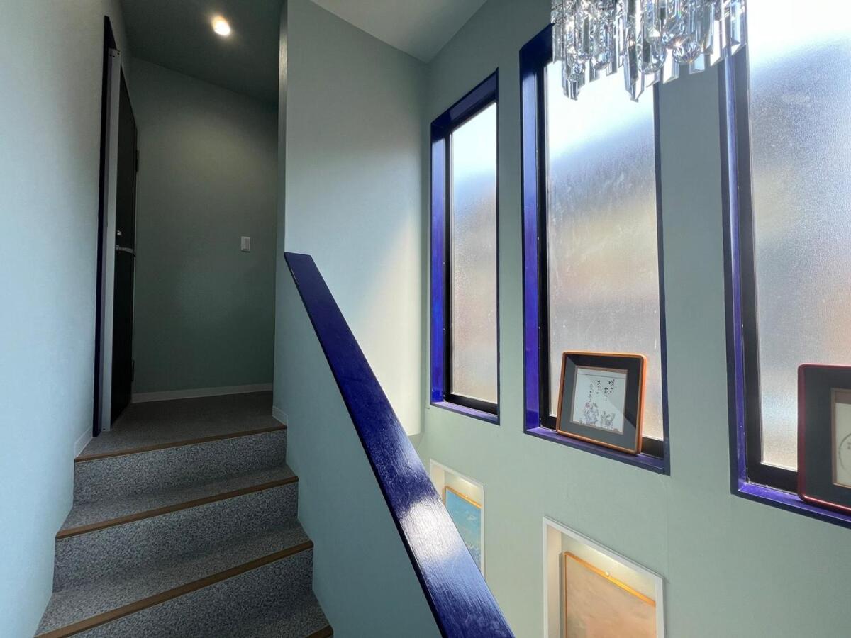 Newly Opened, 3 Min Walk To Hanazonocho Subway Station, Large Flat! 3 Min Drive To Namba! Apartment